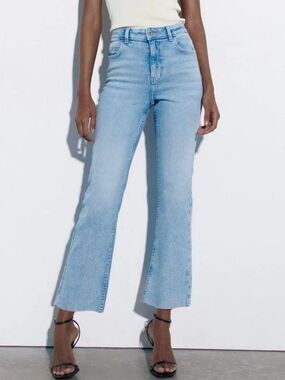 Zara Womens Light Blue High Wasited Mini Flare Raw Hem Jeans Size 4